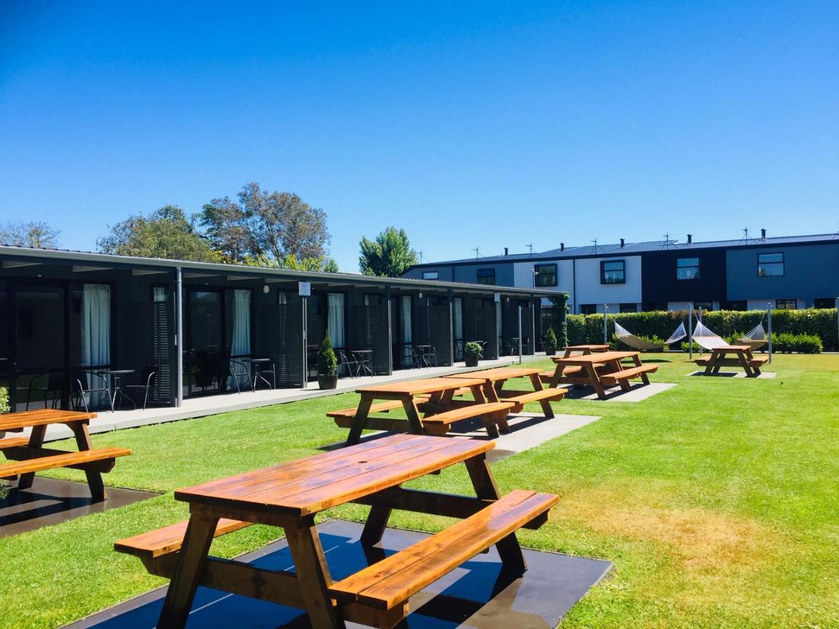 The Bealey Quarter Motel ไครสต์เชิร์ช ภายนอก รูปภาพ The Village at Hanmer Springs